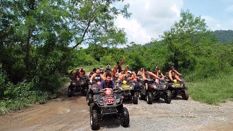 ขับรถ ATV บ้านสวนสายสมร