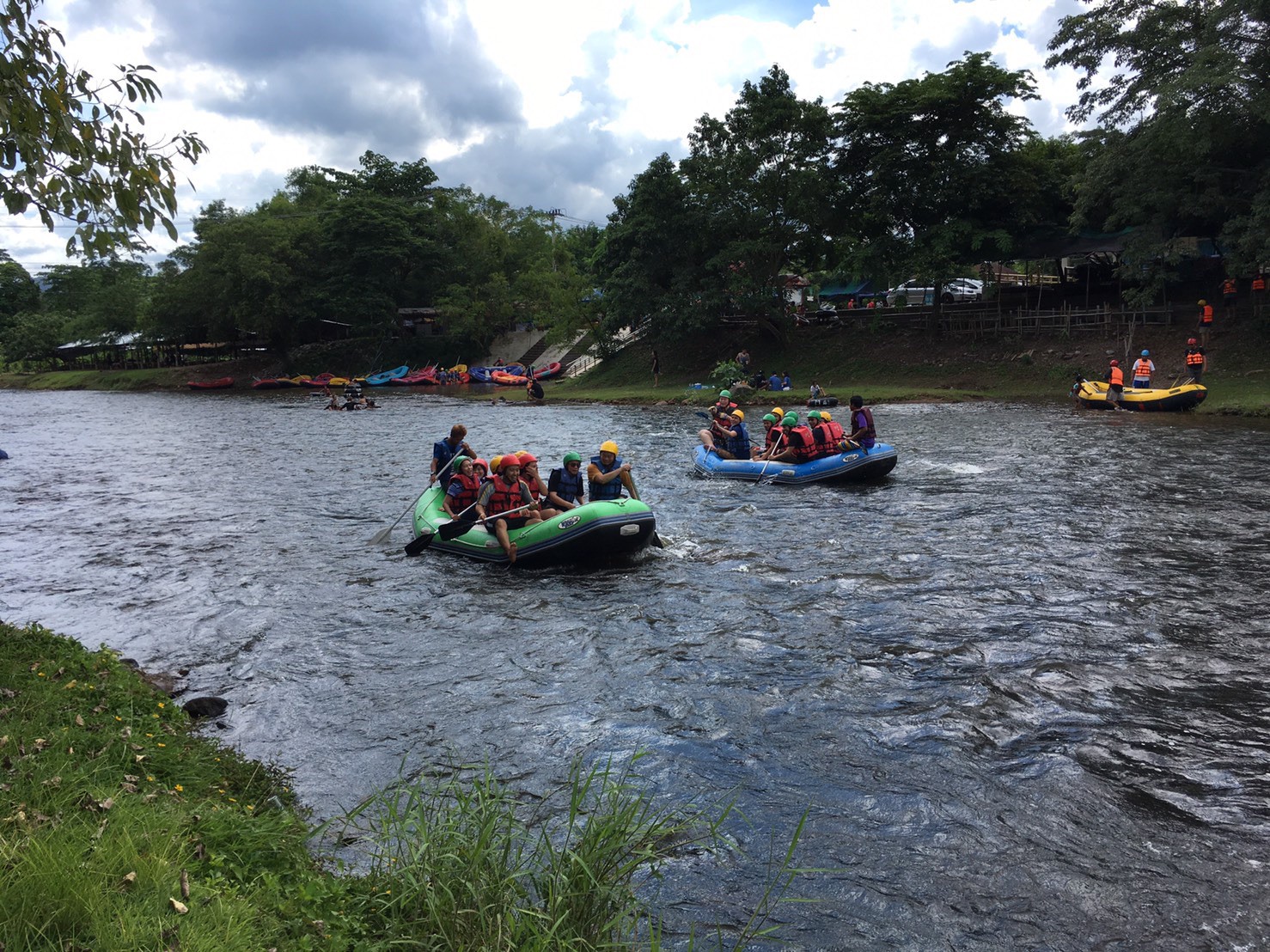 ล่องแก่งนครนายก ไปกับครอบครัว ปลอดภัย สนุก ไม่ต้องมีประสบการณ์