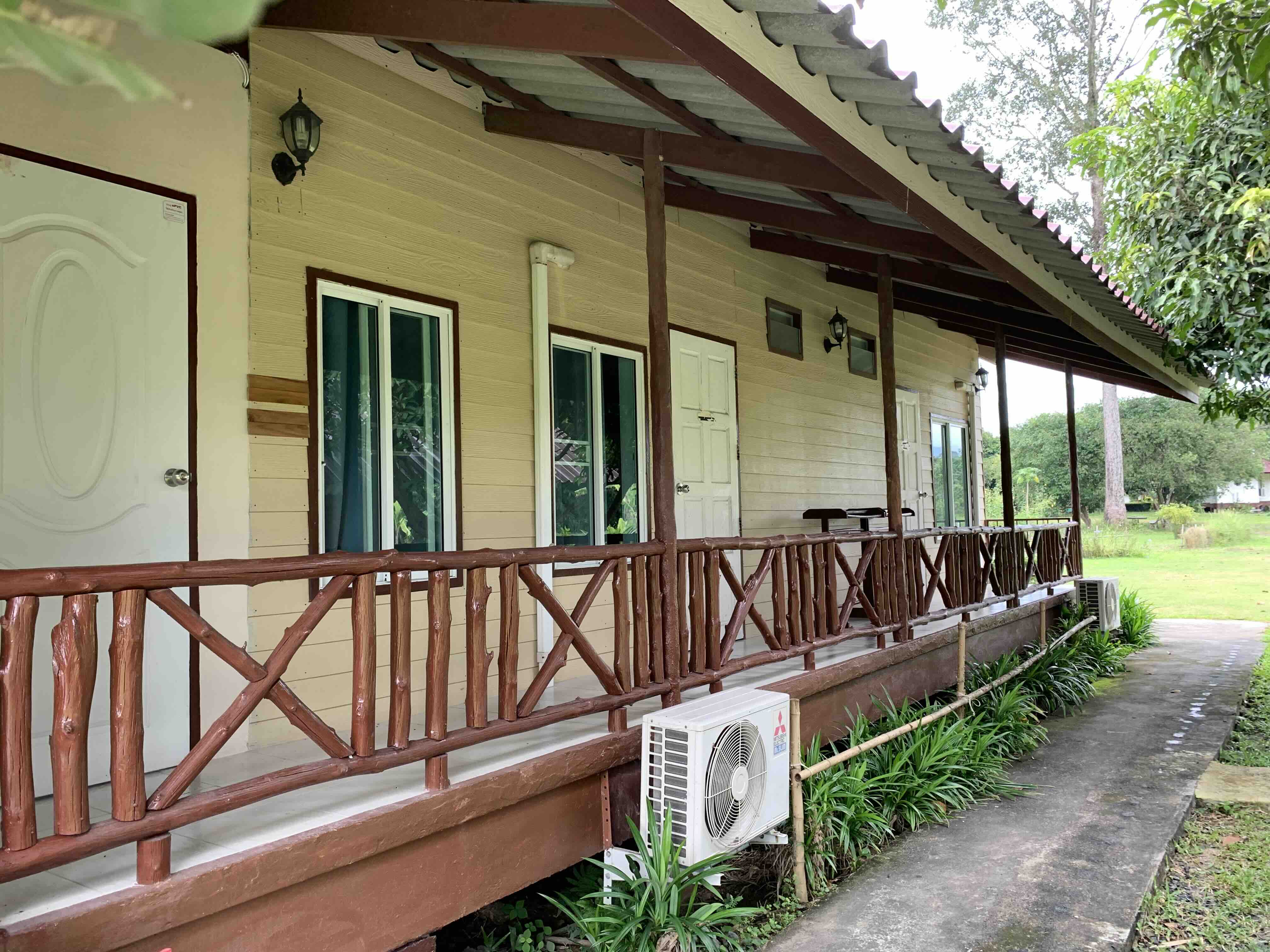 ห้องบัวฟ้า บ้านสวนสายสมร