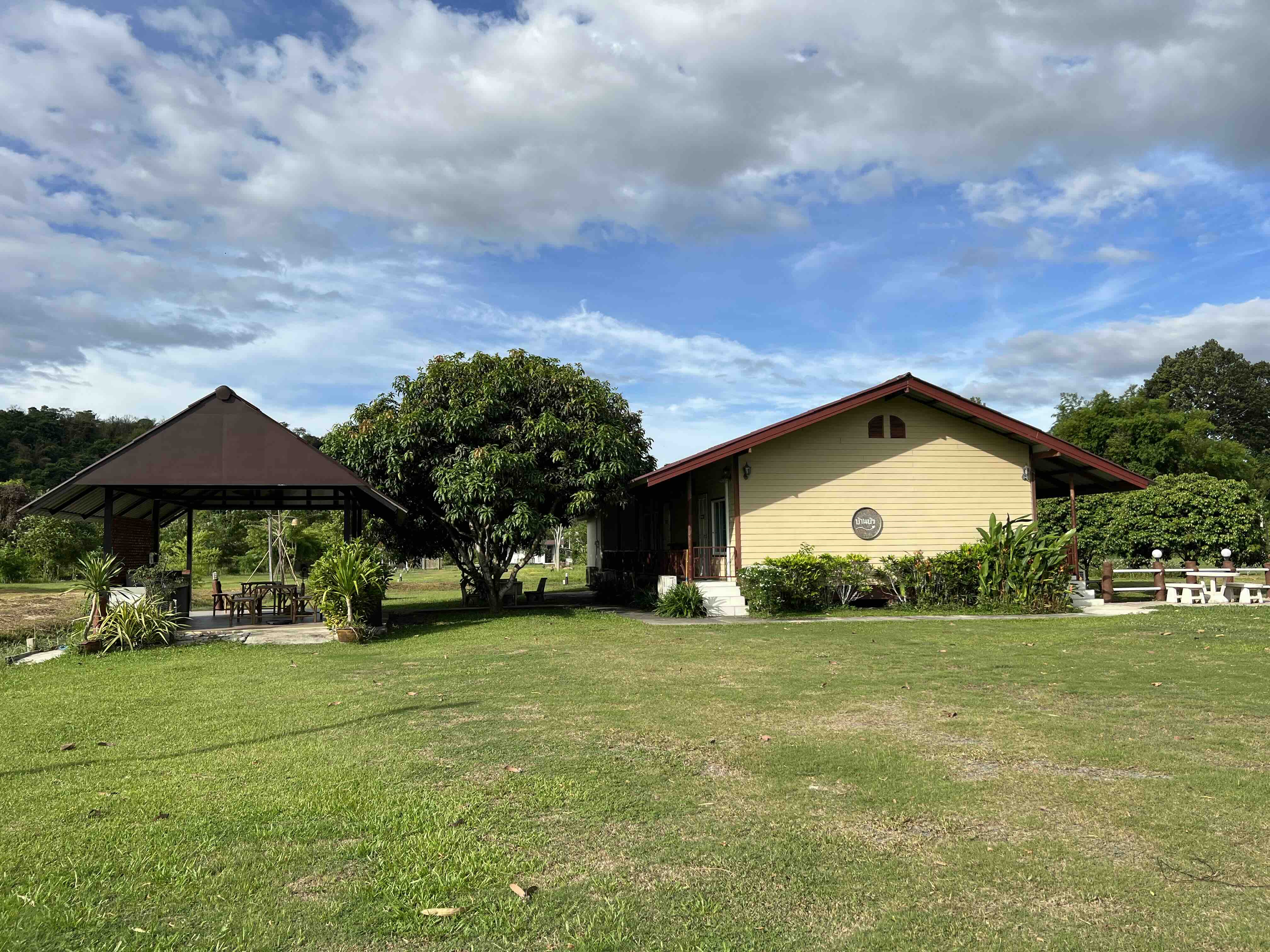 ห้องบัวฟ้า - 2